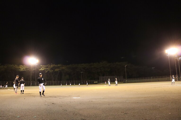 木曜日のナイター練習と土日の週3日が活動日。土日は専用球場も確保する充実ぶりだ ©Takahiro Nagao
