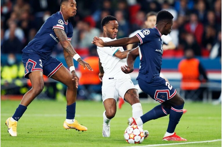 「PSGメッシ」の初得点と“FKの壁で寝転び”、ネイマールとの友情を撮った… 18歳のバルサ新10番ファティも復活〈激写〉(36)