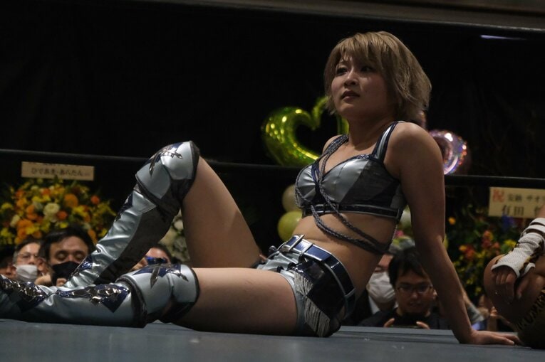 「他では見られない安納サオリだった」人気女子レスラー“3試合出ずっぱり”の凱旋興行に密着「体重が4kg減って…そりゃそうですよね」(53)