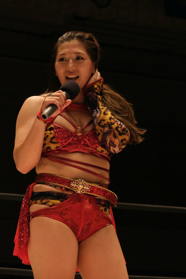 「闘うグラドル」もデビュー、アクトレスガールズの“華がスゴい”新人たちの裏で…エース・青野未来が泣いた理由「まったく追いつけていない」(62)