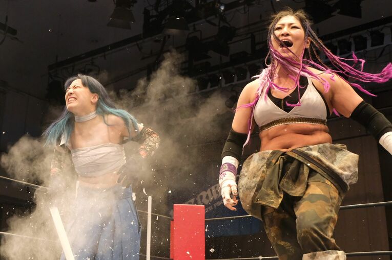 世羅りさvs.山下りな