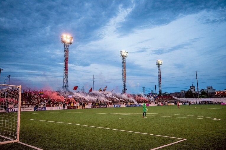 デトロイト・シティFCがホームとするキーワース・スタジアムは、座席数7900あまりの小さなスタジアムだ