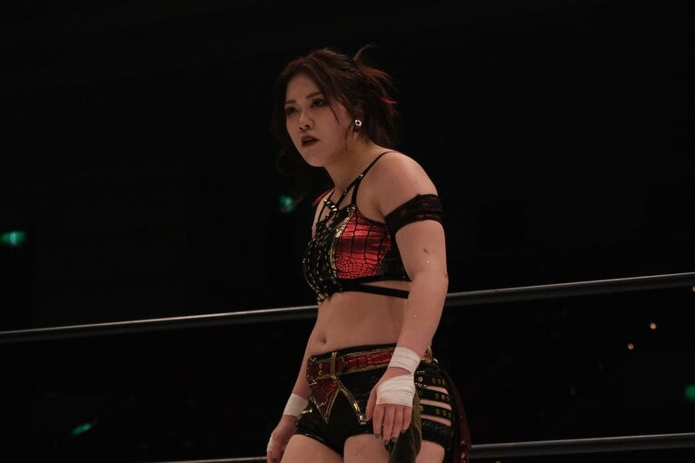 「ジュリアvs鈴季すず」はなぜ“最高に映える”タイトルマッチだったのか？ 試合直後の“姉妹”が明かしたそれぞれの「25分4秒」(42)