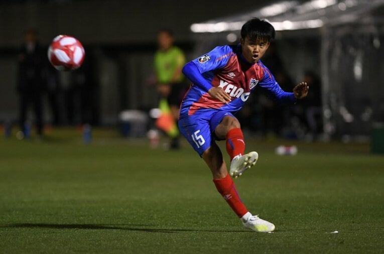 久保建英のキックに水沼貴史が注目。メッシ、ロナウドと同じ素質とは？(8) ／ photograph by Getty Images