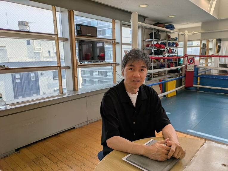 元WBA世界スーパーフライ級王者の飯田覚士氏が寺地拳四朗の3階級制覇を徹底解説　©️Toshio Ninomiya