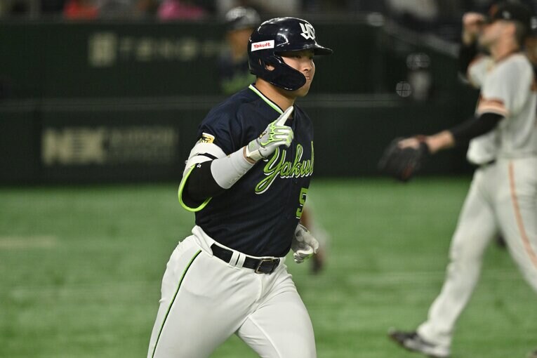 首位ヤクルトの4番として大活躍を見せる村上　©HIdeki Sugiyama