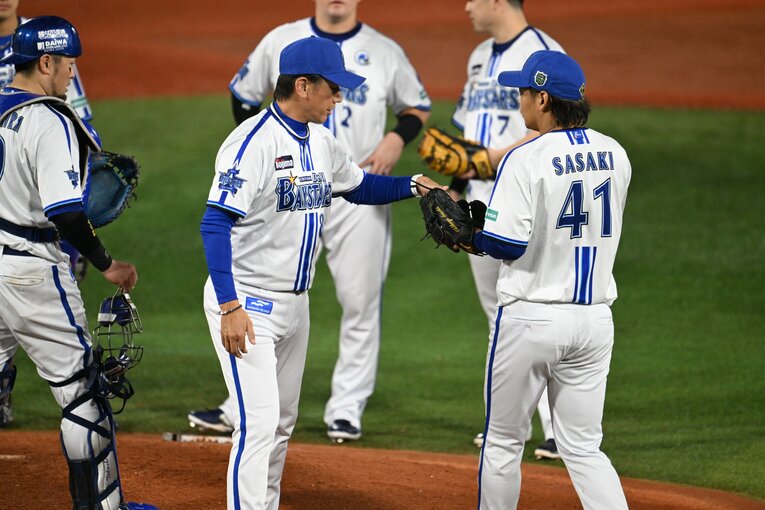 24年の日本シリーズでは連敗スタートから逆襲。そこには細心のチームマネジメントがあった　©Naoya Sanuki