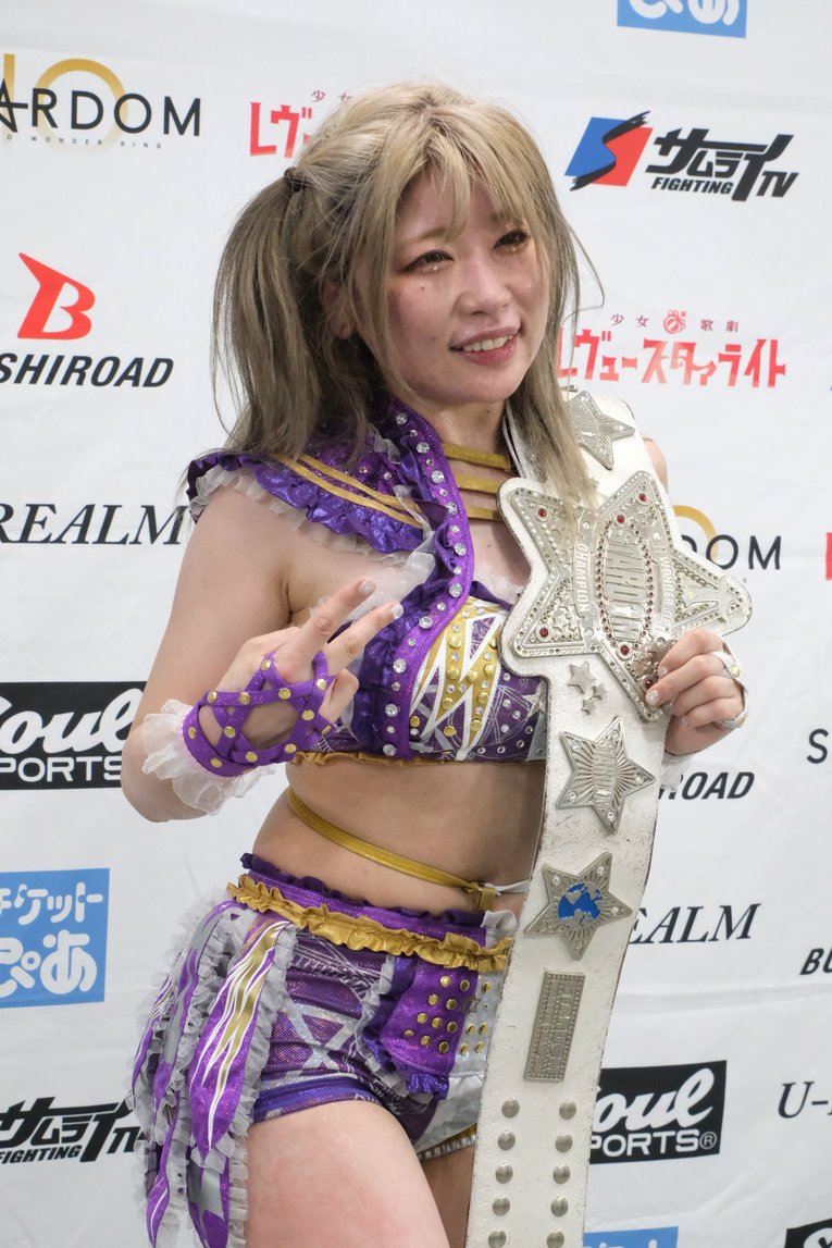 インタビュースペースでの中野たむ©Norihiro Hashimoto