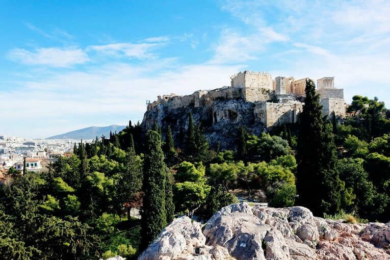 外から眺めるパルテノン神殿　©Daisuke Nakashima