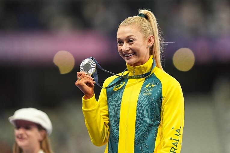 パリ五輪1500mで銀メダルを獲得した田中希実の“戦友”ジェシカ・ハル