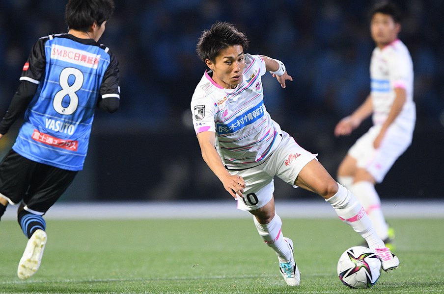 王者川崎に0-1の善戦も「勝ちに来たから悔しい」…若き鳥栖とミョンヒ監督、勇敢な“超攻撃”と巧みな配置転換の可能性<Number Web> photograph by J.LEAGUE