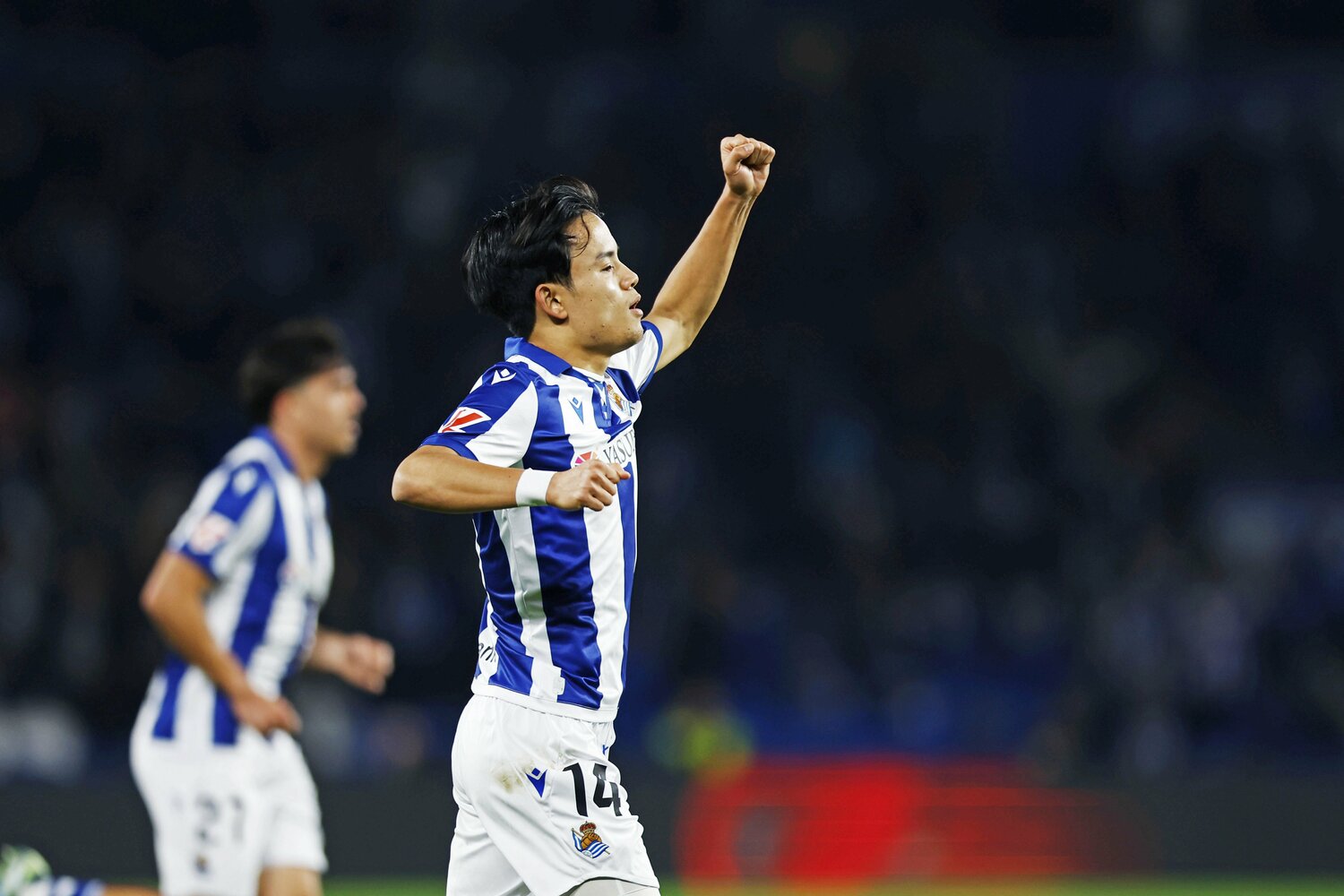 オウンゴールによる先取点にガッツポーズで喜びを示した