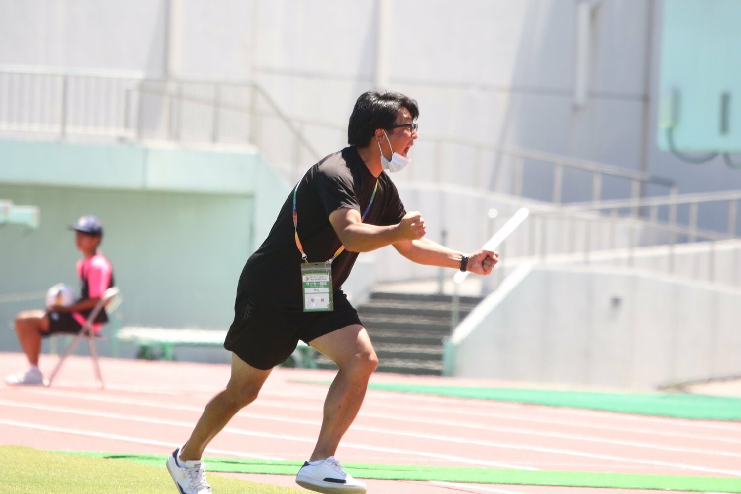 準決勝・昌平戦で喜びを爆発させる帝京・日比威監督　©︎Takahito Ando