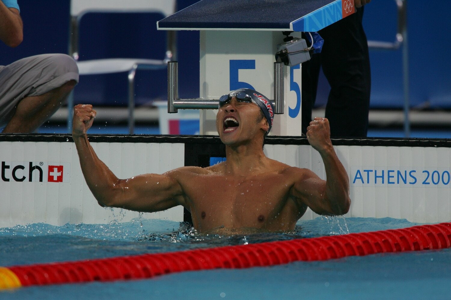 アテネ五輪男子100m平泳ぎで優勝した北島康介　©JMPA