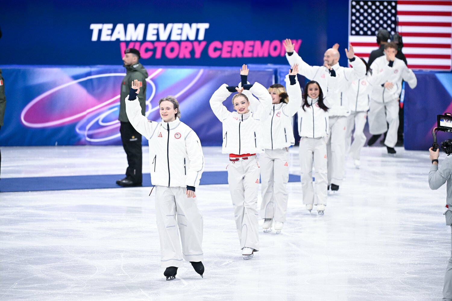 団体戦で金メダル。アメリカチームの先頭がマリニン ©Asami Enomoto / JMPA