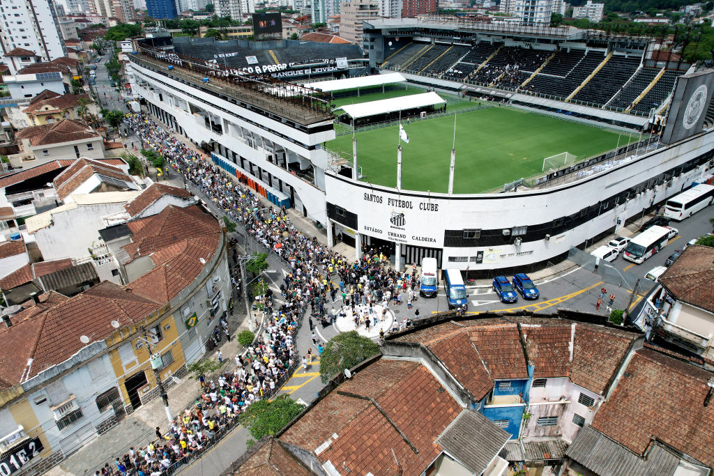 サントスの本拠地には数多くの人が訪れた　©Getty Images