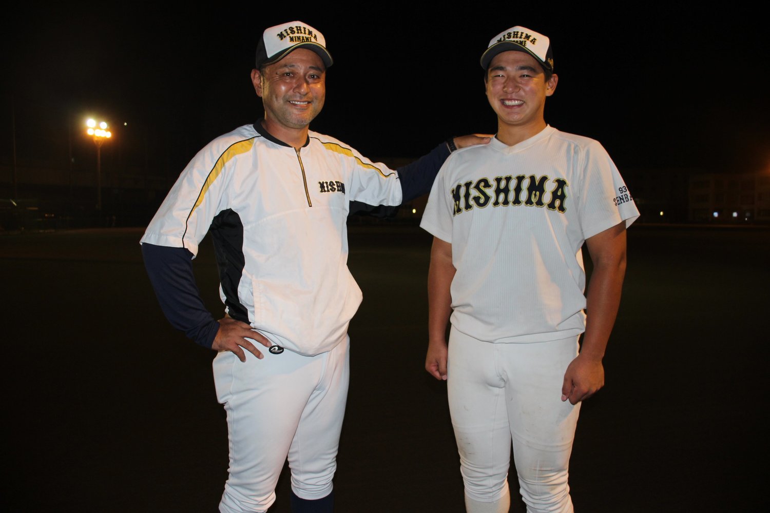 新入生当時のエピソードを教えてくれた稲木監督（左）©Yu Takagi