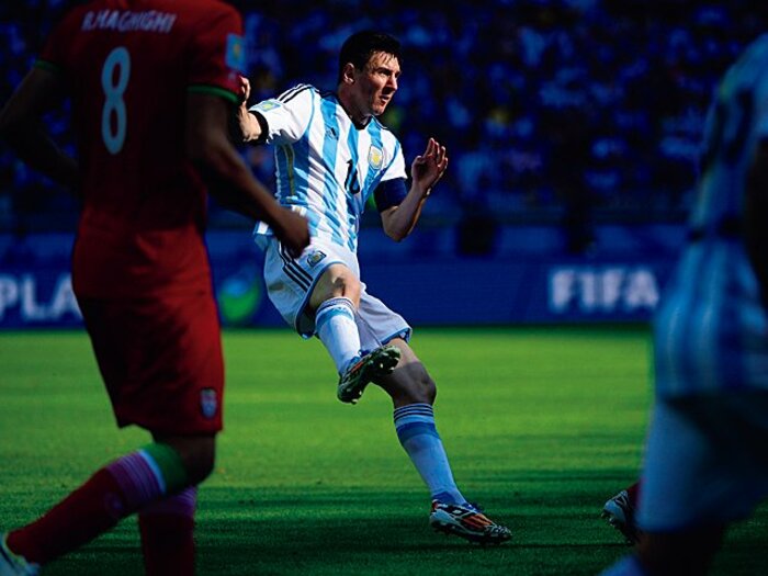 ＜笑顔なきMVP＞ リオネル・メッシ「あんな負け方は辛すぎる」＜Number Web＞ photograph by Itaru Chiba