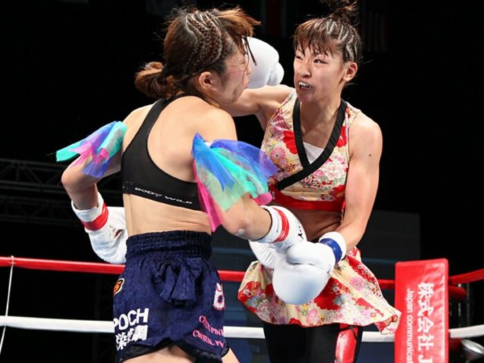 沈みゆく格闘技界を救うふたりの女神、RENAと神村エリカが紡ぐ新たな物語。<Number Web> photograph by Susumu Nagao