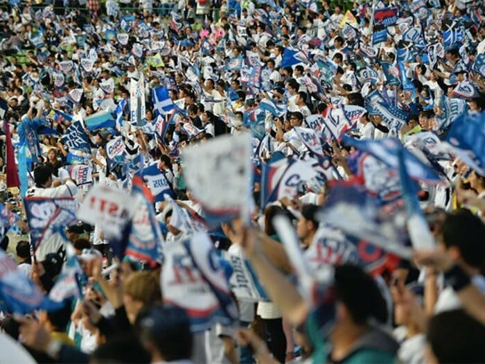 「人気のセ、実力のパ」からの挑戦。プロ野球ビジネスが迎える新時代。＜Number Web＞ photograph by PLM