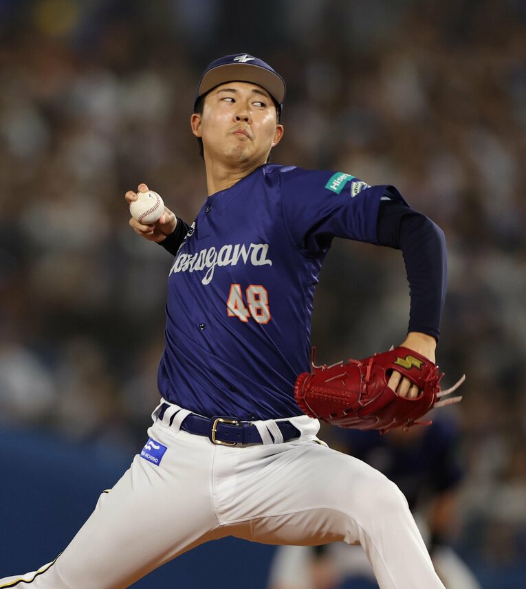 今季は救援に固定され、苦しいブルペン陣を支える　©Sankei Shimbun