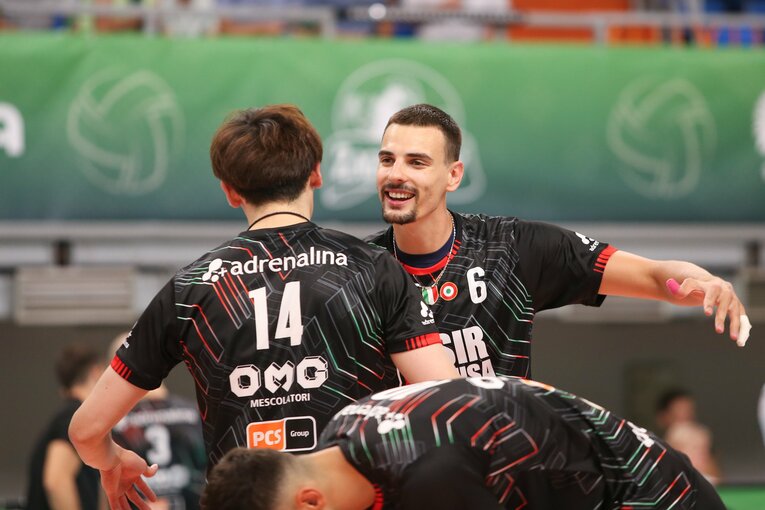 パリ五輪で日本代表の前に立ちはだかったイタリア代表セッター、ジャンネッリ。世界屈指の司令塔とのコンビネーションも精度が上がってきた　©︎Newspix.pl/AFLO