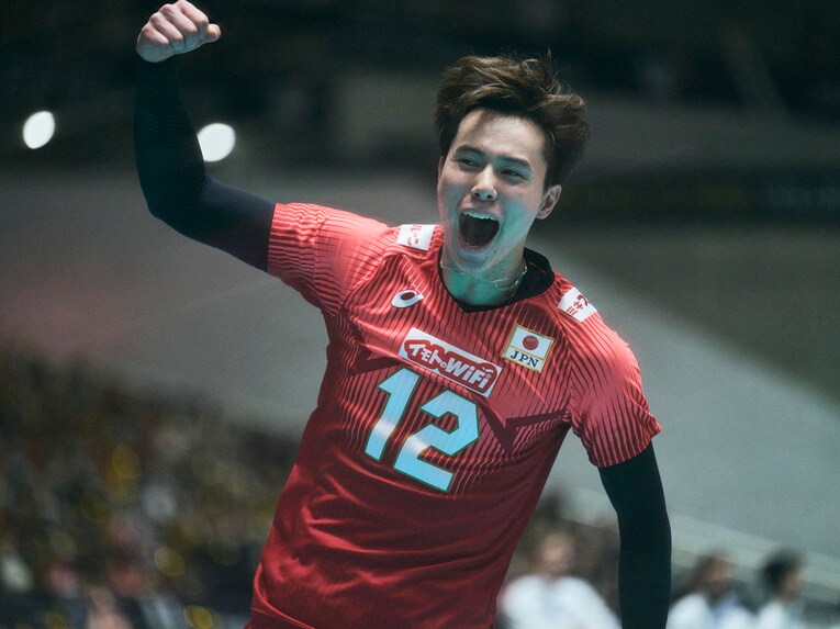 清水邦広は高橋藍を「バレー版・大谷翔平」と評した　©Yuki Suenaga