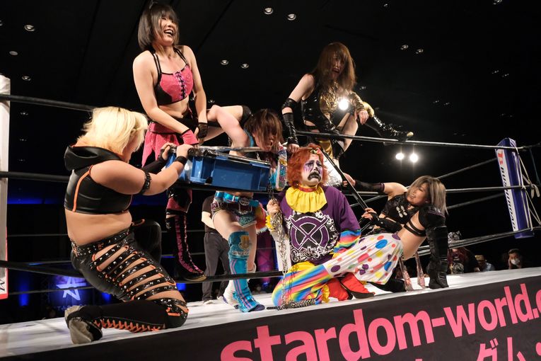 凶器攻撃、乱入とやりたい放題が大江戸隊のスタイル　©Norihiro Hashimoto