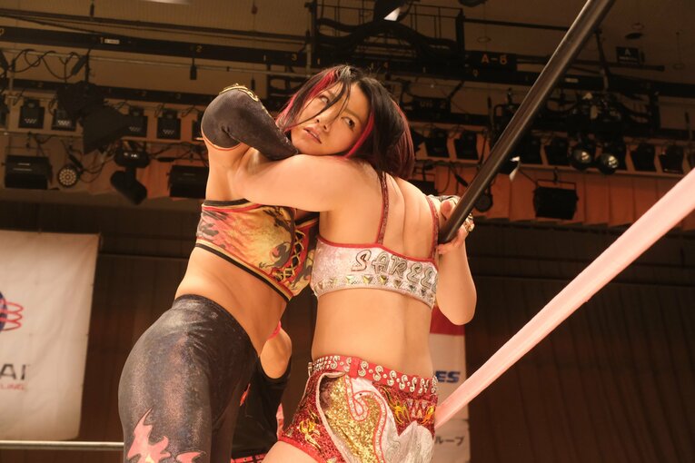 水着グラビアも披露のアイドル路線から急転換…素顔は“オラオラ”、スターダムのベルトも獲得した岩田美香の渇望「総合格闘技かキックにも」(74)