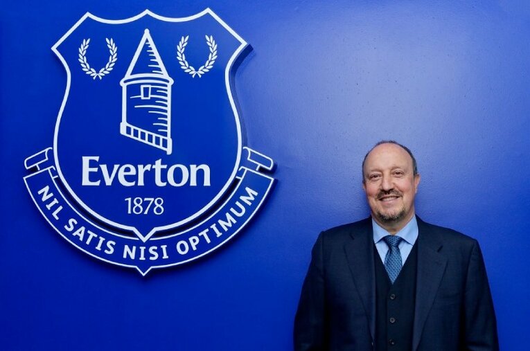 エバートンの監督に就任したベニテス。期待に応える結果を示し、エバトニアンの心を掴めるか ／ photograph by Getty Images