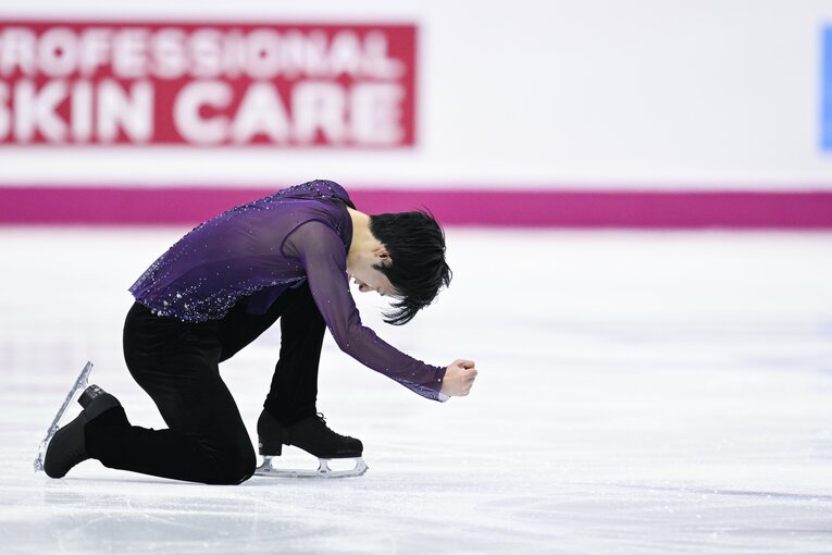 フリーの演技フィニッシュ後に右拳を振り下ろす山本　©Asami Enomoto