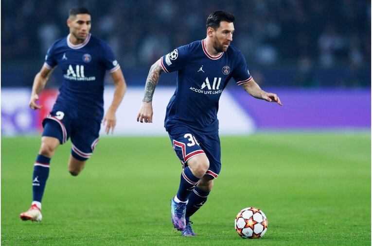 「PSGメッシ」の初得点と“FKの壁で寝転び”、ネイマールとの友情を撮った… 18歳のバルサ新10番ファティも復活〈激写〉(25)