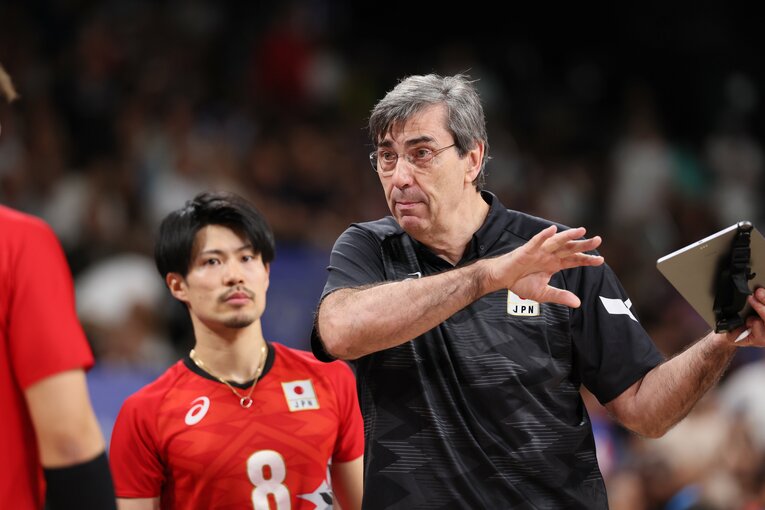 パリ五輪まで日本代表を率いたフィリップ・ブラン監督　©︎Kaoru Watanabe/JMPA