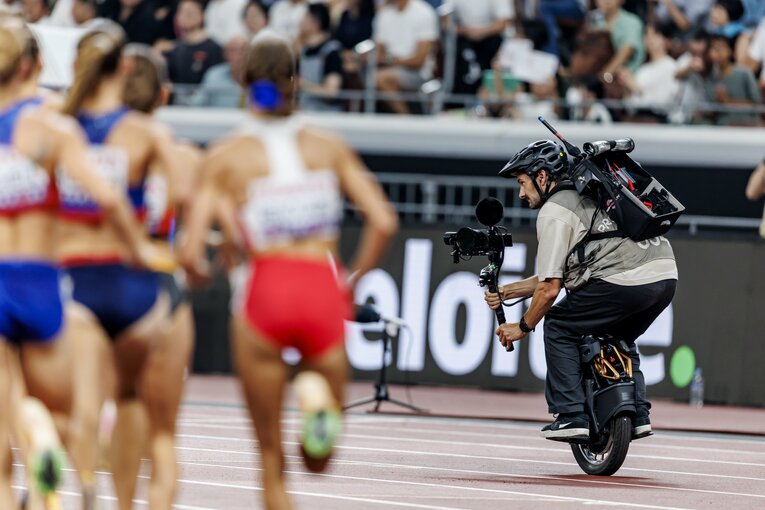 一輪車カメラクルーによる臨場感あふれる映像が話題になった　©Kiichi Matsumoto