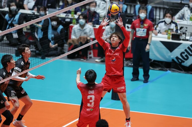 サントリーサンバーズ 大宅真樹　©︎V.LEAGUE