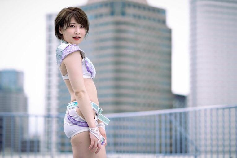 「背中まで見られてる。なんて素敵なんだと」トップ女子レスラー・安納サオリの輝きと“絶対不屈彼女”と呼ばれる理由《特別グラビア》(11)
