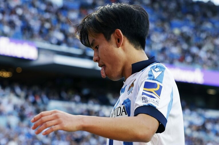 途中出場わずか4分後に決勝アシストをマークした久保建英。“舌出し”にも余裕と風格が漂っている ／ photograph by Daisuke Nakashima