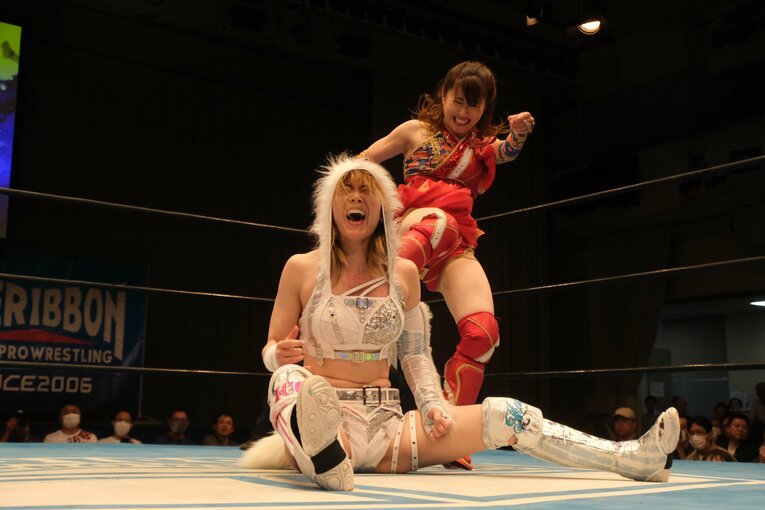 「燃え尽き症候群」から岩谷麻優が迎えた“キャリアで一番のピーク”…右ヒジ脱臼まで続いた藤本つかさとの“最高峰の女子プロレス”(27)