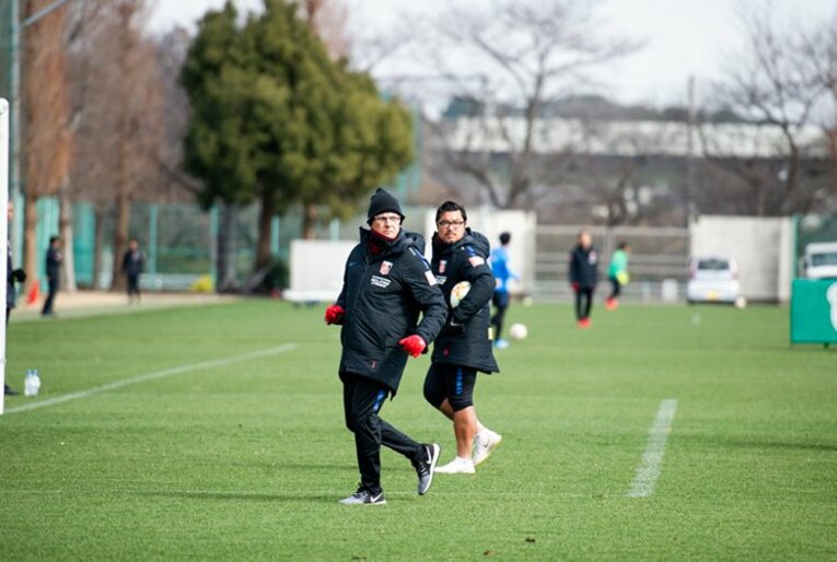 浦和オリヴェイラ監督に訊く・前編。自信を取り戻させた方法論とは。(2)