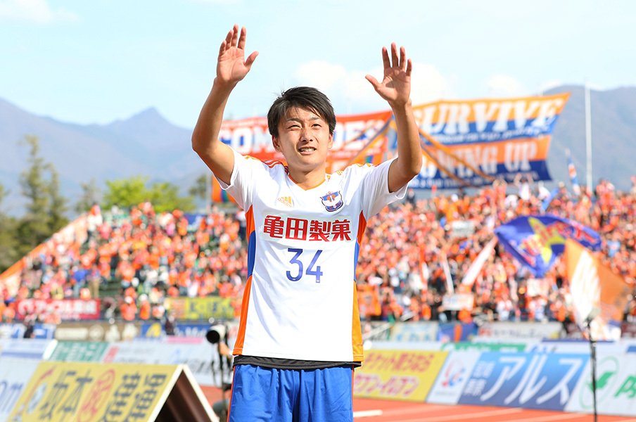 J1即スタメン、原輝綺18歳の苦悩。強すぎる使命感をU-20で忘れろ!<Number Web> photograph by J.LEAGUE PHOTOS