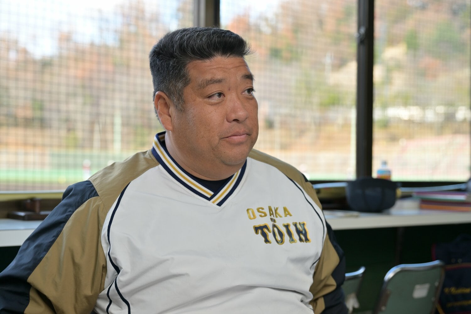 インタビューに応える大阪桐蔭・西谷浩一監督 ©Hideki Sugiyama