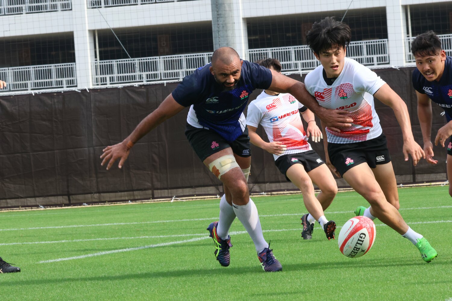 宮崎合宿でのリーチ　©︎Nobuhiko Otomo