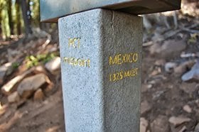 PCTの中間点。メキシコ国境からも、カナダ国境からも1325マイル。 