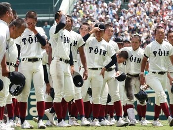 「このチームで勝たれへんのかと…」甲子園、強打・大阪桐蔭“衝撃の完封負け”はなぜ起きた？ 理想のフルスイングと現実との“ズレ”＜Number Web＞ photograph by JIJI PRESS