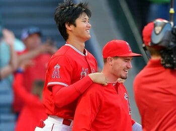 大谷翔平の“かつての仲間達”から愛されすぎな日常…「翔平はチート」Tシャツを着る元同僚らが語る“大谷へのエール”「みんなが辛かった」＜Number Web＞ photograph by AFLO