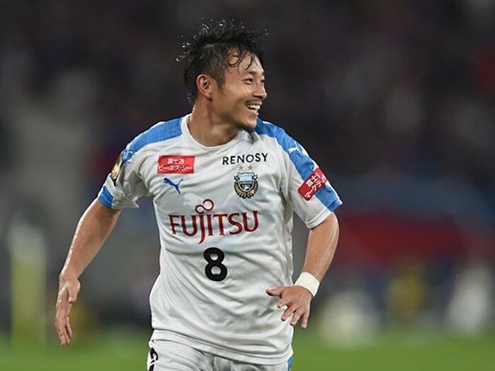 フロンターレのリアリスト阿部浩之。憲剛と同じ目＋遠藤っぽい効率性。＜Number Web＞ photograph by Getty Images