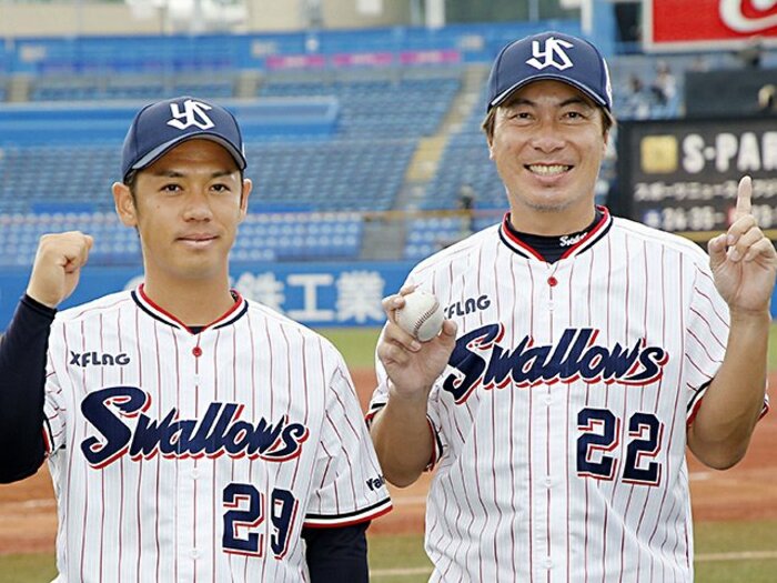 野村野球の継承を誓う高津新監督。ヤクルトを導くための“武器”とは？＜Number Web＞ photograph by Kyodo News