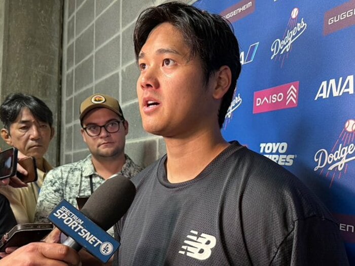 “テレビに映らない”大谷翔平「薄くなった“報復死球”の青アザ」徹底した食事管理だが珍しく…「俺に恨みあんの？」163.6キロ体感の打者はニコリ＜Number Web＞ photograph by Naoyuki Yanagihara