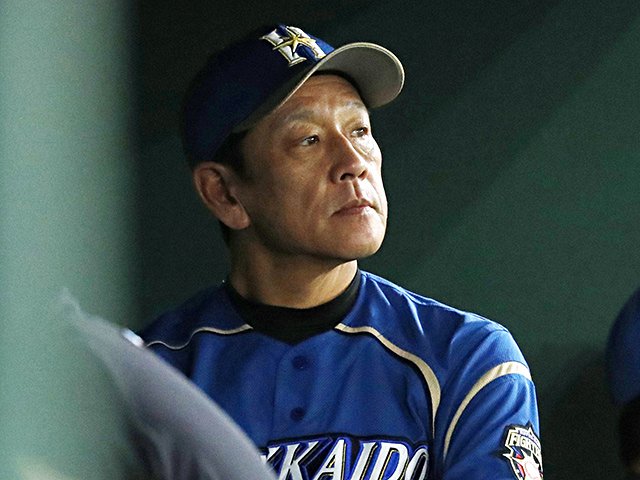 ある会食で渡された一枚の戦闘服。日本ハムの頂点には栗山監督がいる