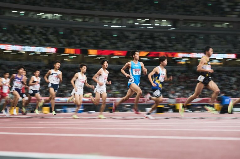 5月7日、世界選手権の代表選考を兼ねた陸上の日本選手権で、撮影していたNHKのカメラケーブルと選手が接触するアクシデントが発生した ／ photograph by Yuki Suenaga